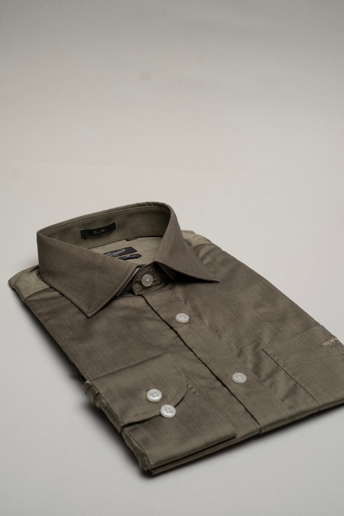 Crocodile Formal Core Plain Slim Fit-Olive