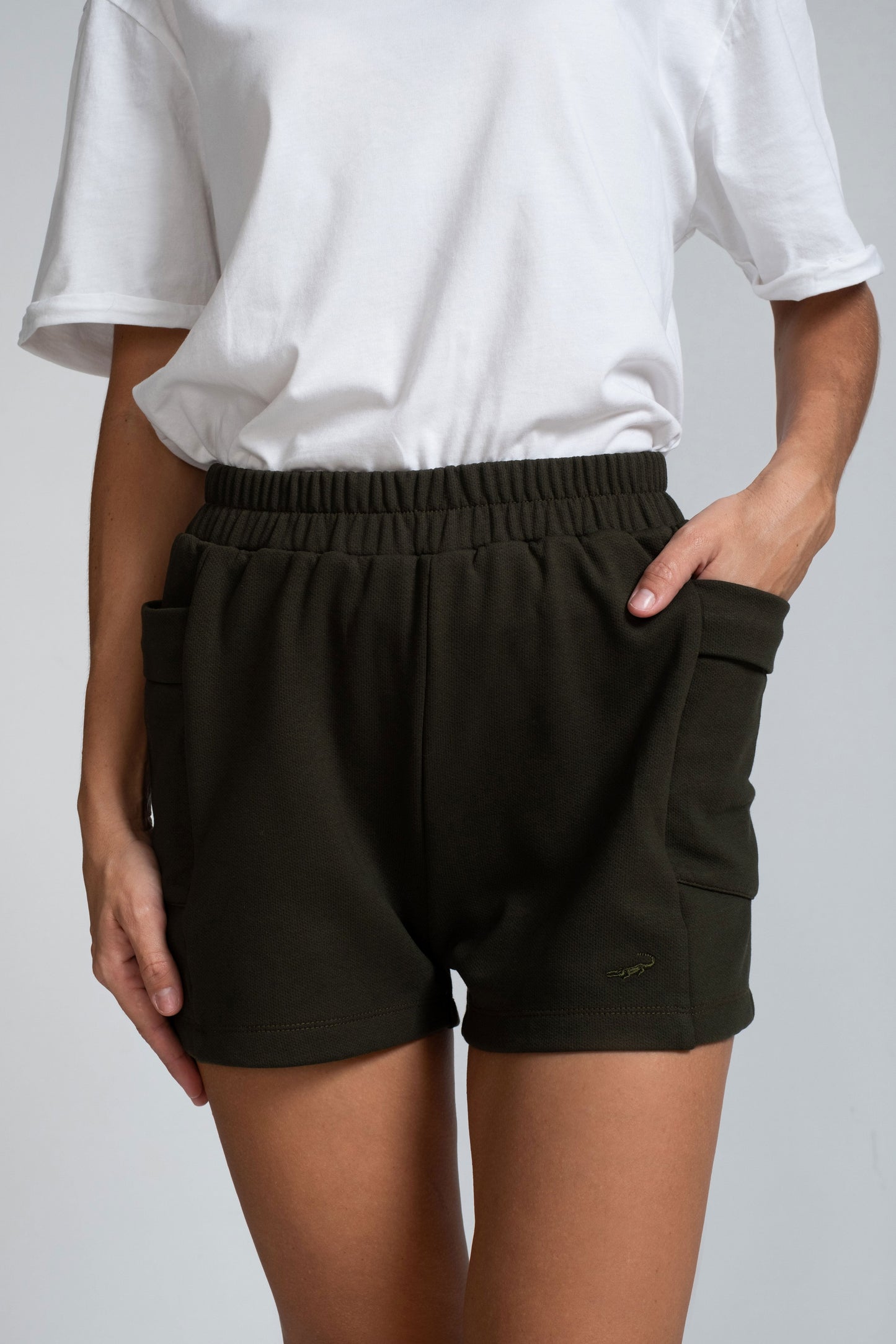 Crocodile Ladies Casual Short Green - Green Gables